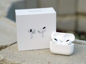 Orignal TWS Airpods with Super Sound & High Quality Touch Sensors True Stereo Headphones with Built in Mic 10m Transmission Bluetooth Wireless Earbuds